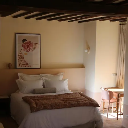 Affittacamere Domaine Beaumont Le Perreux, La Maison Le Prieuré 3*