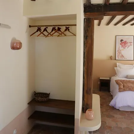 Domaine Beaumont Le Perreux, La Maison Le Prieuré Affittacamere 3*