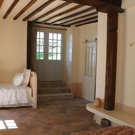 Domaine Beaumont Le Perreux, La Maison Le Prieuré Bernouville